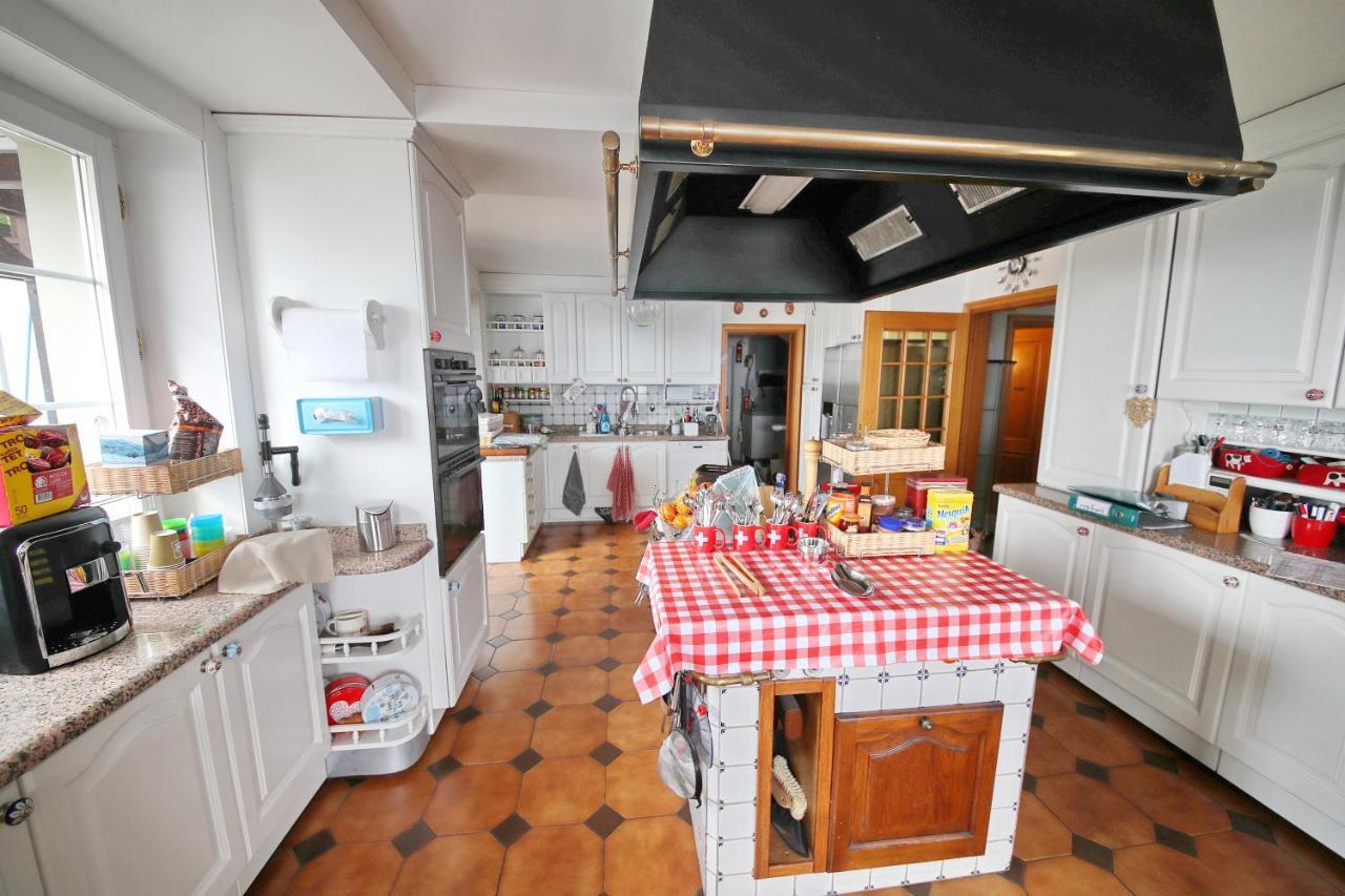 Corseaux Beach Rooms-Riviera Beach Apartments Vevey Bagian luar foto